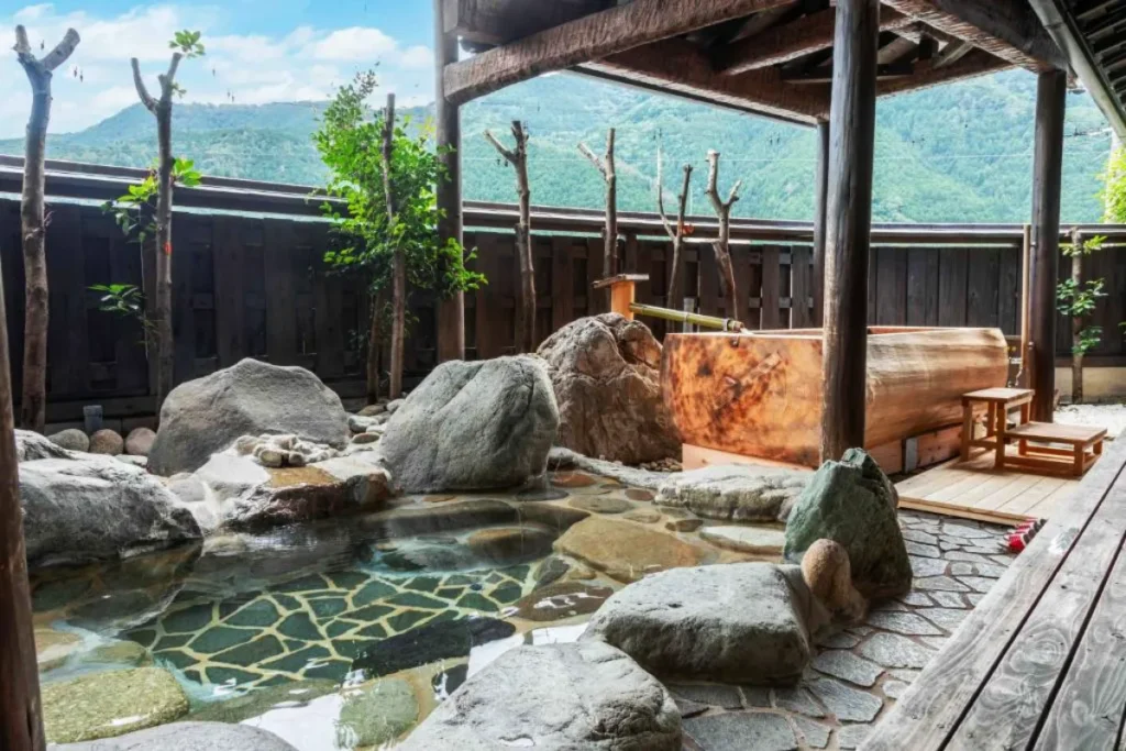 薩莎拉酒店
